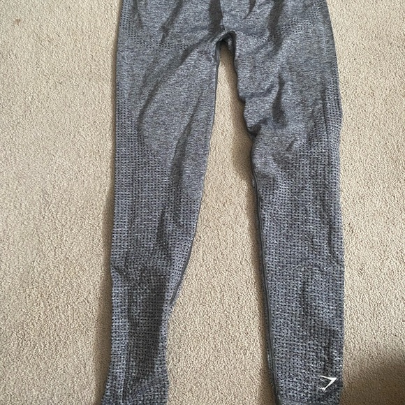 grey gym shark leggings - Picture 2 of 2
